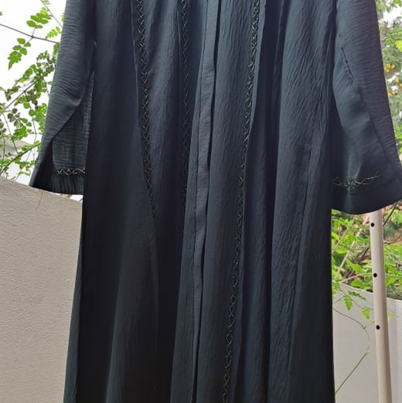 ABAYA CLEARANCE SALE!! (HAND STITCHED  FABRIC) - Picture 3 of 10